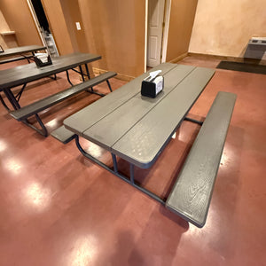 Picnic Table (Wood Grain Texture)
