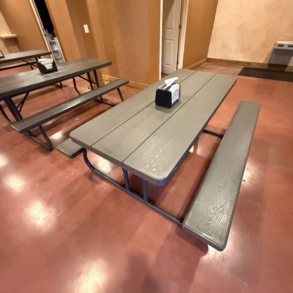 Picnic Table (Wood Grain Texture)